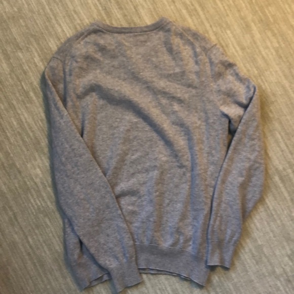 Vineyard vines men’s v neck sweater - Picture 2 of 4